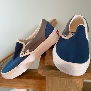 Brand NEW Custom VANS Womens 7, Men’s 5.5 Slip on